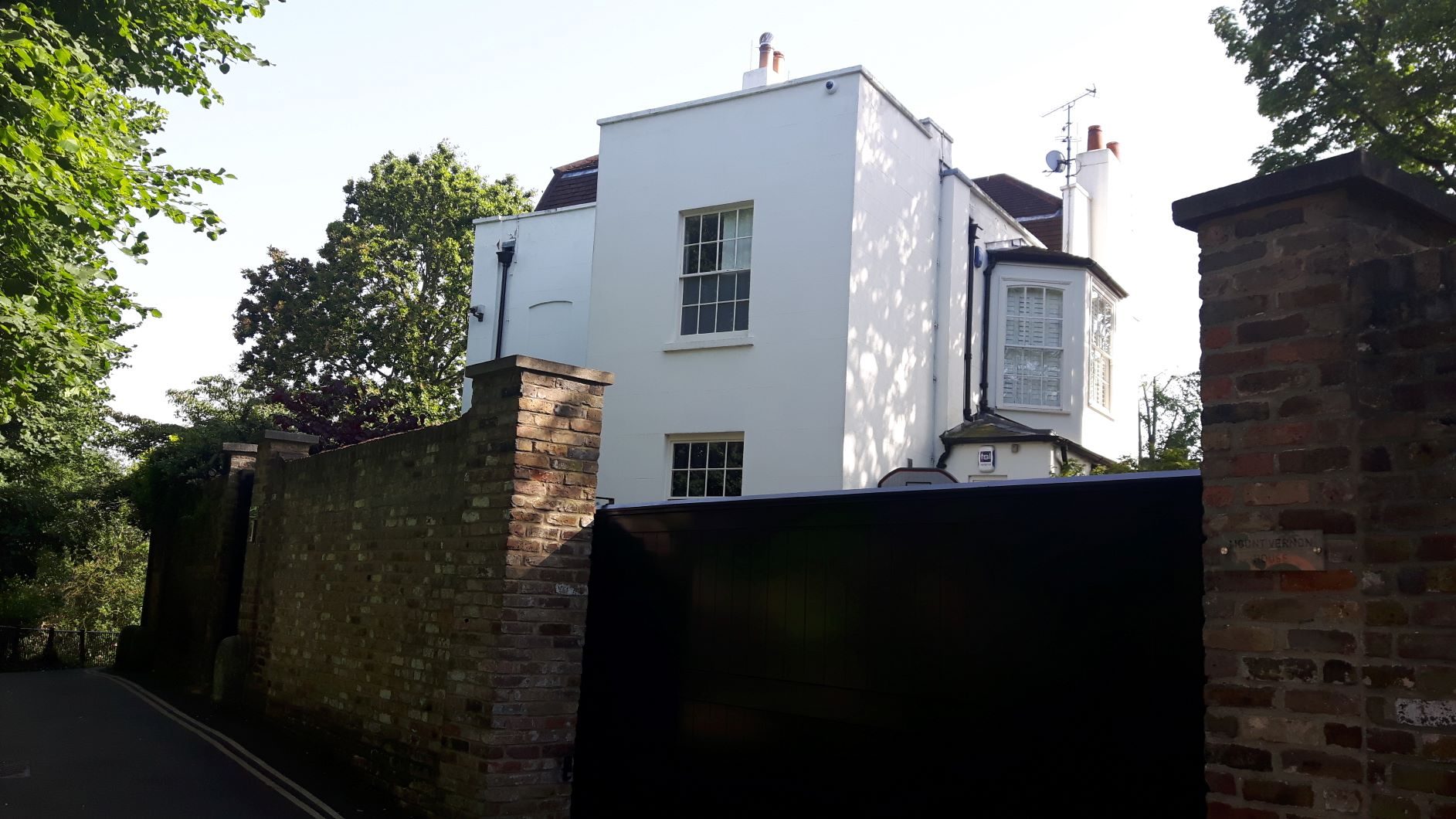 Henry Hallett Dale's home and blue plaque, London (2).jpg